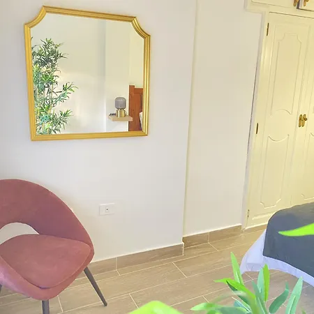 Sunny Terrace Apartment