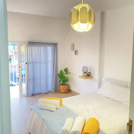 Sunny Terrace Apartment